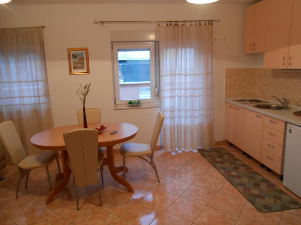 Apartments Luvi トロギール 部屋 写真